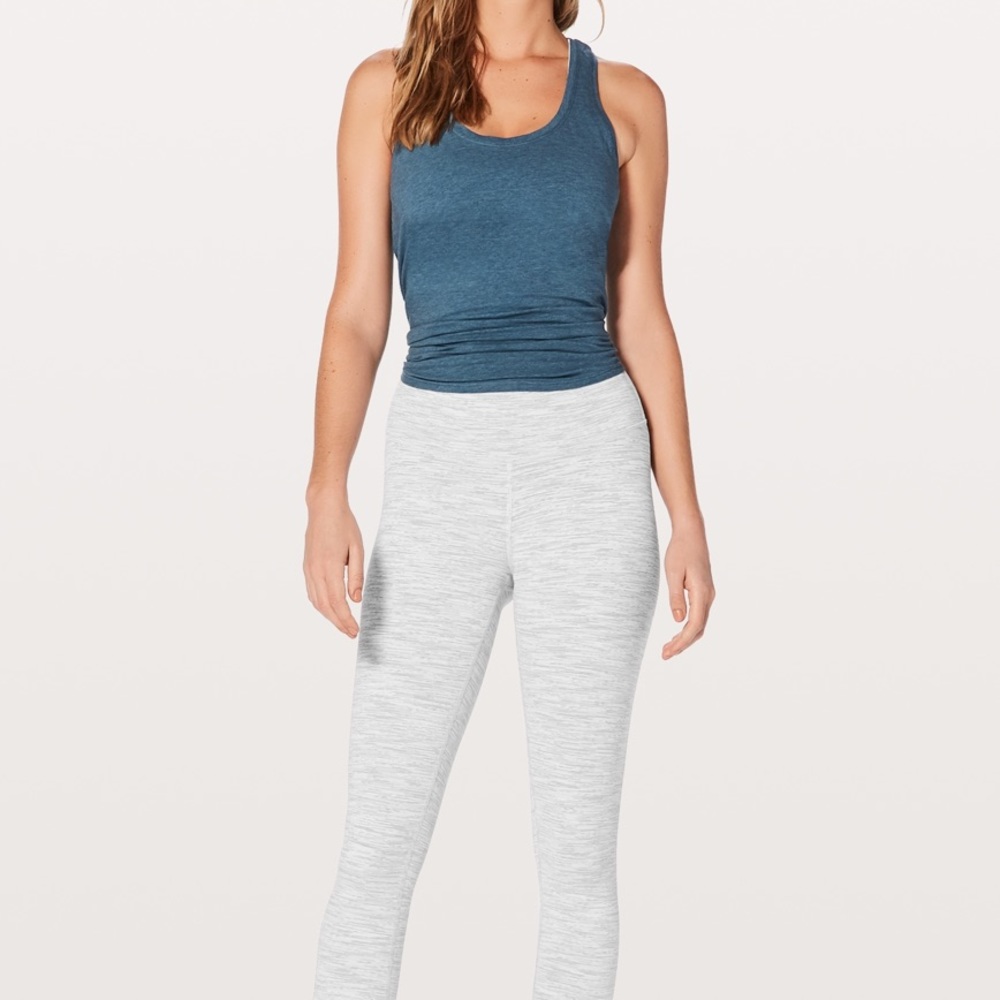 Lululemon wunder unders size 4.